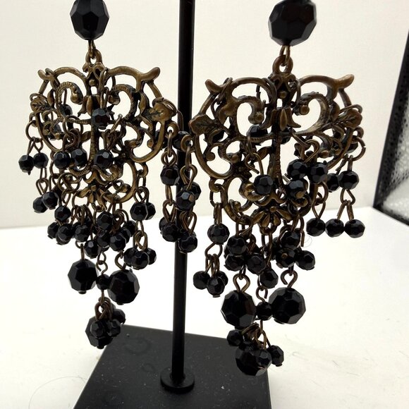 Vintage Black Beaded Chandelier Earrings Antiqued Brass Gothic Boho - Picture 2 of 8